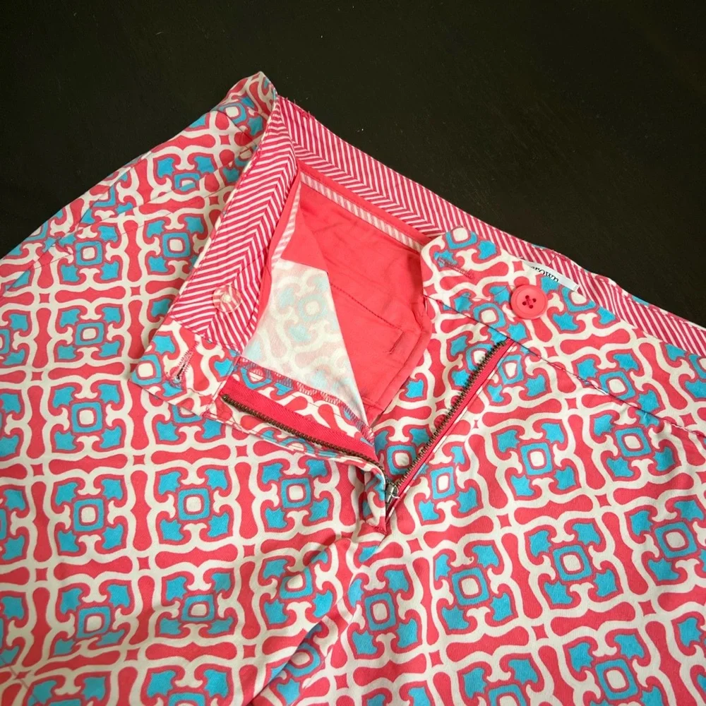 Crown and Ivy Brightly Patterned Shorts in Size 12 - Picture 3 of 5